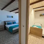 Nello House