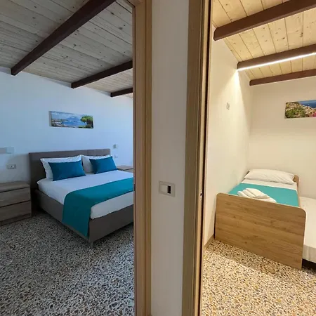 Nello House